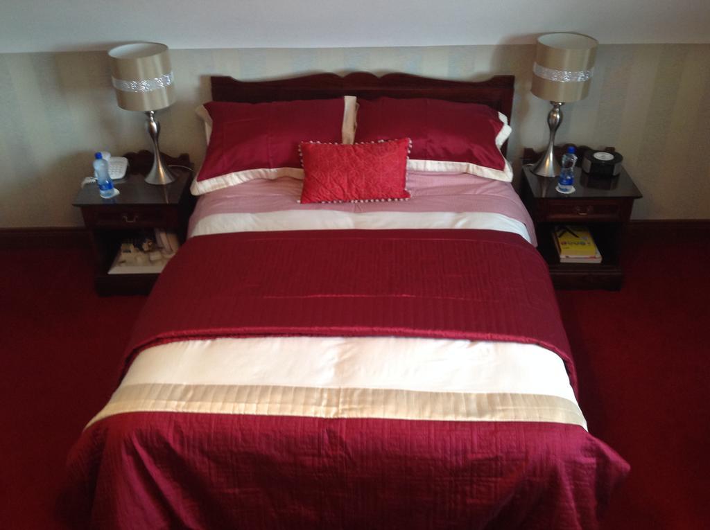 Caldhame Lodge Crumlin  Екстериор снимка